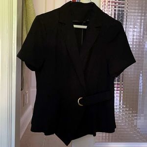 Women’s short sleeve blazer